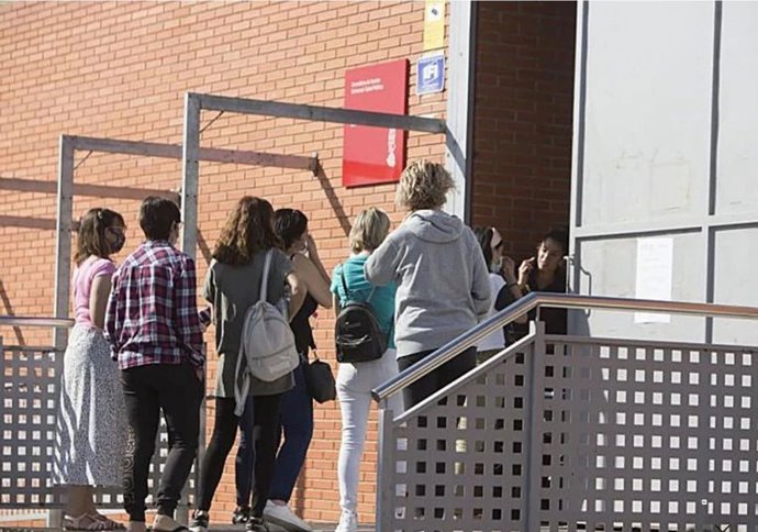 Sanidad cerrará pediatría y atención primaria de La Coma hasta tener una solución estructural a la seguridad