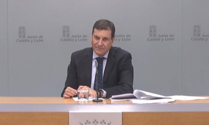 El Consejero De Economía Y Hacienda Y Portavoz, Carlos Fernández Carriedo, Comparece En Rueda De Prensa Tras La Celebración Del Consejo De Gobierno