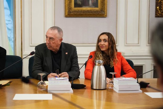El síndic de Compromís, Joan Baldoví, durante una reunión, en Les Corts Valencianes, a 20 de noviembre de 2025, en Valencia, Comunidad Valenciana (España).