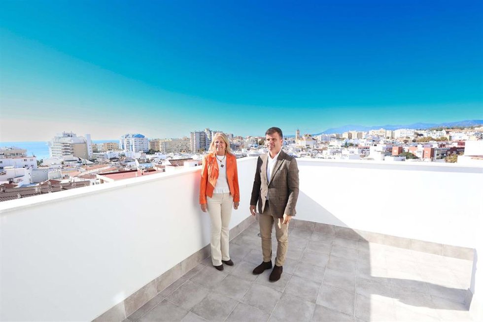 La alcaldesa, Ángeles Muñoz, ha visitado este jueves los inmuebles, acompañada del edil de Obras, Diego López, y ha recordado que estas unidades se ubican en el antiguo edificio de la Escuela Oficial de Idiomas.