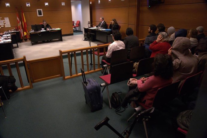 Visto para sentencia el juicio contra 21 antiabortistas que se concentraban frente a una clínica en Vitoria-Gasteiz