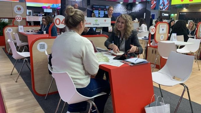 El Gobierno de La Rioja participa en la feria IBTM World 2025 que se celebra en Barcelona