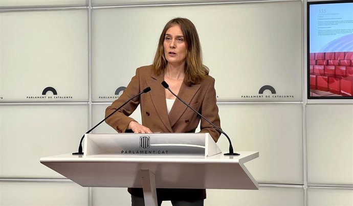 La presidenta de los Comuns en el Parlament, Jéssica Albiach, en una rueda de prensa desde el Parlament este jueves