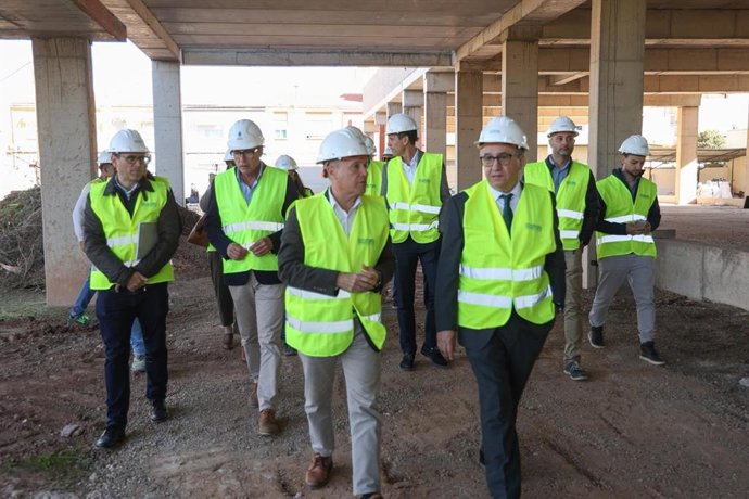 José Antonio Rovira durant la seua visita a les obres