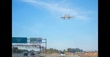 Un avión con 187 pasajeros destino Marrakech aterriza de emergencia en el Aeropuerto de Sevilla sin daños