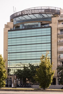 Archivo - Sede de A&G Banca Privada en Madrid.