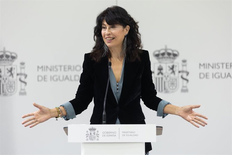 Archivo - La ministra de Igualdad, Ana Redondo, presenta una campaña institucional para sensibilizar sobre el problema del consumo de pornografía en menores en el Ministerio de Igualdad, a 20 de octubre de 2025, en Madrid (España).