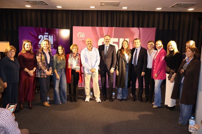 Foro del PP de Córdoba con motivo del 25N.