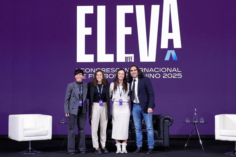 De izda a dcha: Sonia Bermúdez, Vero Boquete, Marta Huerta de Aza y Juan Pablo Sorín durante el Congreso ELEVA