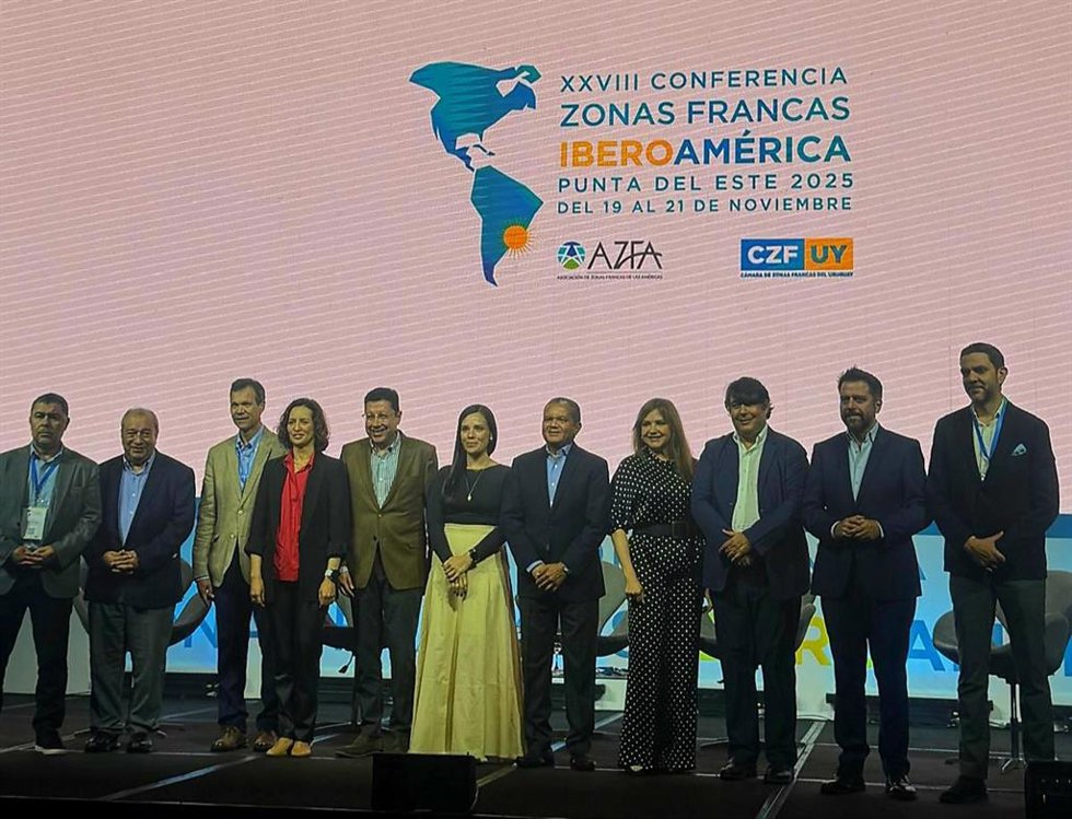 Segunda jornada de la cumbre de zonas francas 2025.