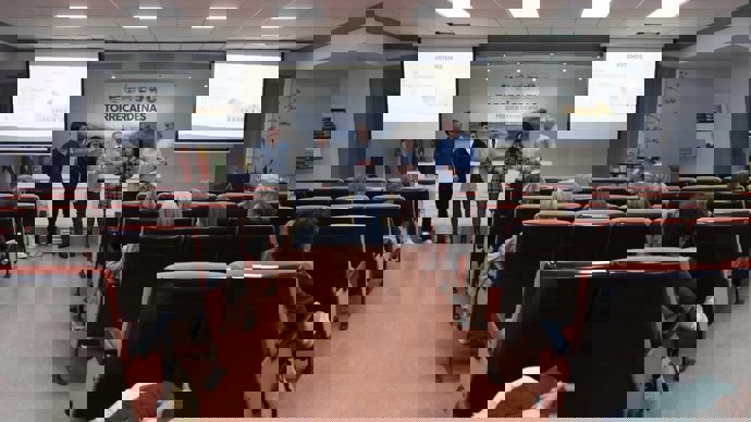 Cine fórum de salud mental organizado en el salón de actos del Hospital Universitario Torrecárdenas dentro de las actividades de Fical Social.