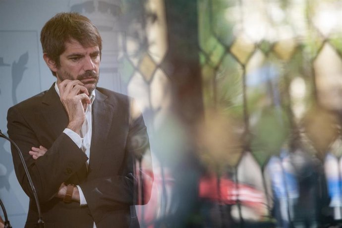 El ministro de Cultura, Ernest Urtasun, durante la presentación de la campaña Act x Palestine con las entidades palestinas Unsilence Fòrum y Palestinian Performing Arts Network, a 15 de noviembre de 2025, en Barcelona, Catalunya (España).