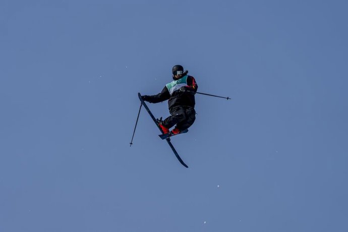 Archivo - February 9, 2022, Beijing, Hebei, China: Javier LLISO, (Spain) competes in the BEIJING 2022:  Freestyle Skiing Men's at the Big Air Shougang in Beijing, China during the 2022 Beijing Winter Olympics.