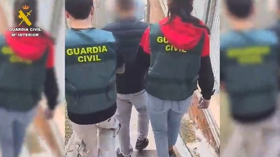 Detenidos en Tres Cantos tres hombres acusados de robar en el interior de más de una treintena de vehículos