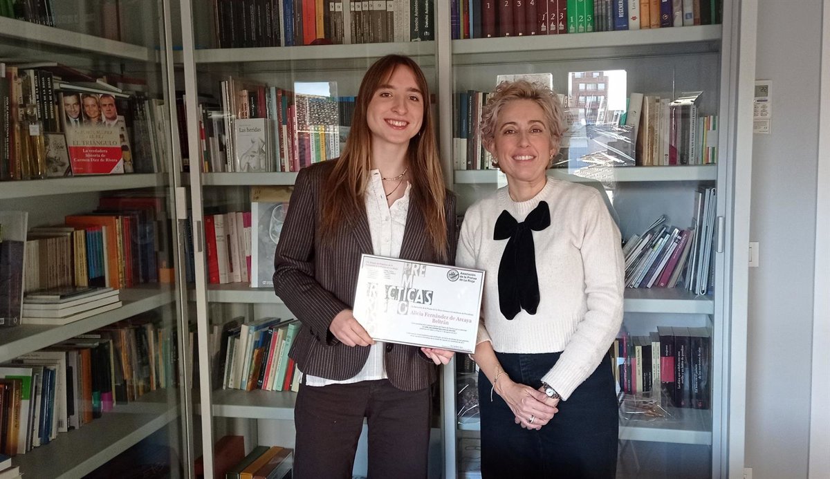 Alicia Fernández de Arcaya, becaria de diario La Rioja , se alza con el VII premio de prácticas de la APR