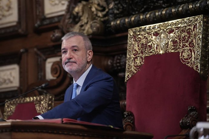 Archivo - Vista general durant un ple a l'Ajuntament de Barcelona