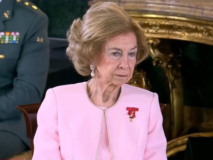 Doña Sofía ha recibido el Toisón de Oro de manos del Rey Felipe VI