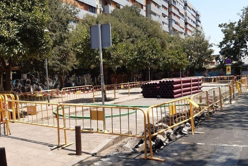 Imagen de recurso de trabajos de refuerzo en líneas eléctricas de media tensión.