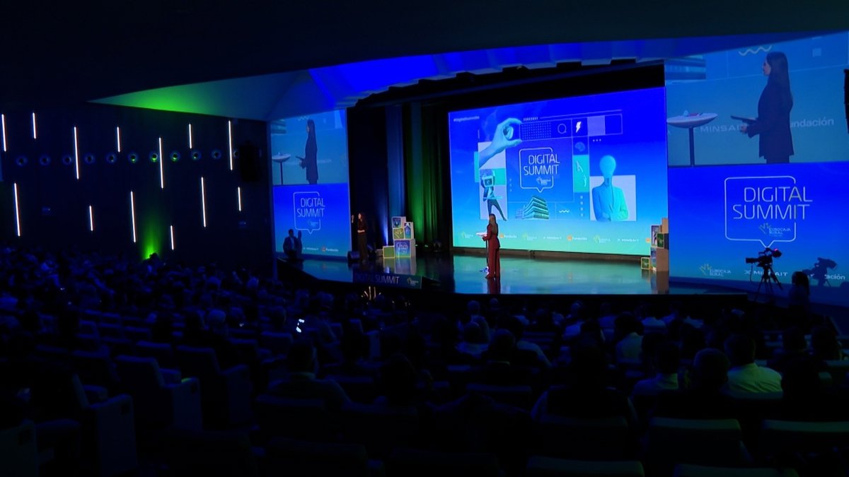 Expertos tecnológicos apoyan una IA  humanista  que se use para el  bien común  en el Digital Summit de Eurocaja Rural