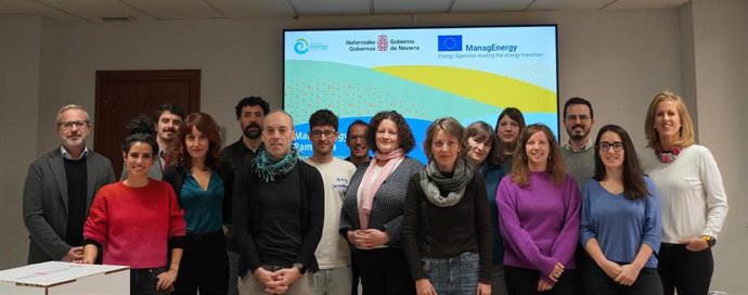 Participantes en la sesión de trabajo en las instalaciones del Departamento de Industria y de Transición Ecológica y Digital Empresarial