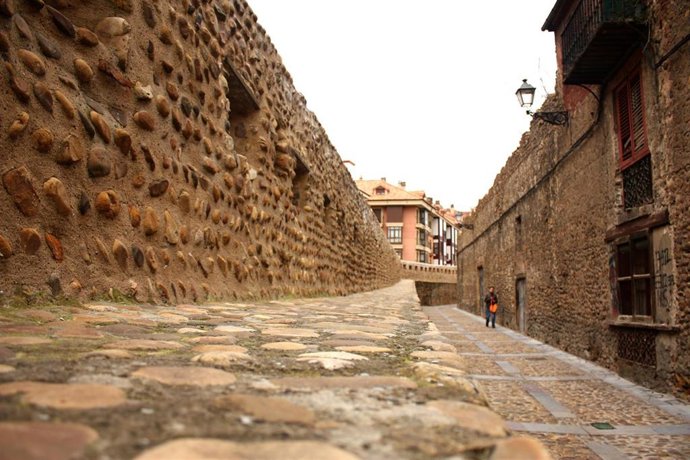 Archivo - Imagen de archivo de la muralla en el entorno en el que se llevarán a cabo los trabajos.