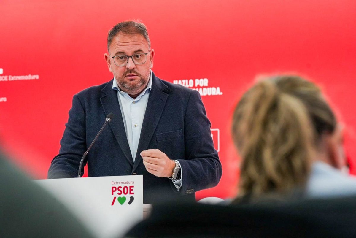PSOE critica la  complicidad  de la Junta Electoral con Guardiola por dejarle  hacer campaña  con fondos públicos