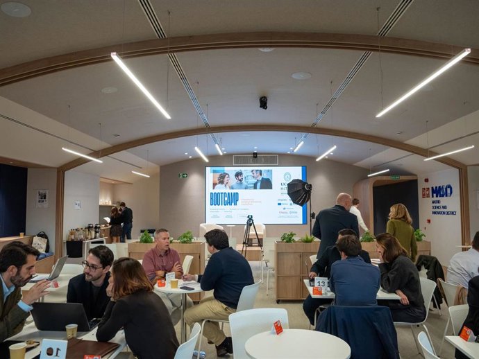 Entre los dos bootcamps organizados por UCAM HiTech se mantuvieron cerca de 300 reuniones de trabajo