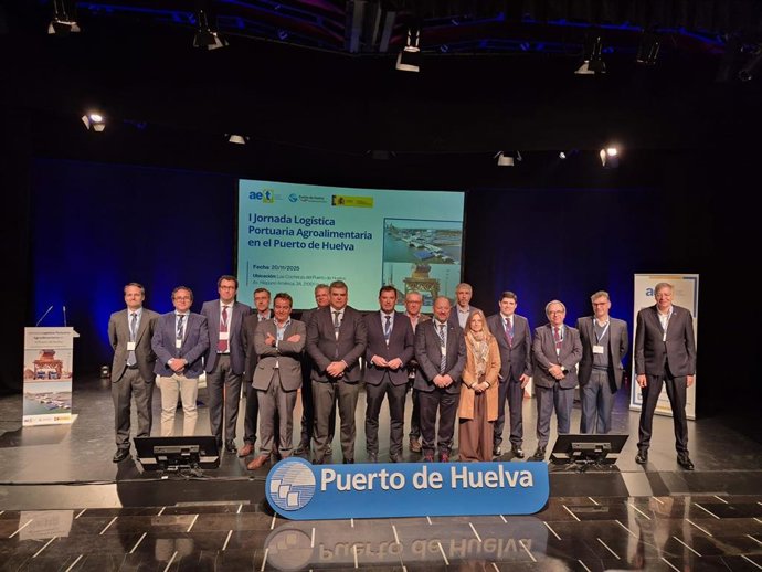 I Jornada Logística Portuaria Agroalimentaria, organizada por el Puerto de Huelva junto con la Asociación Española de Transporte (AET).
