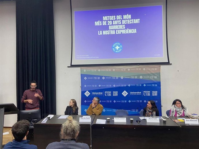 Jornada de Médicos del Mundo '¿Sanidad universal? Barreras para el acceso a la sanidad pública en Baleares'.