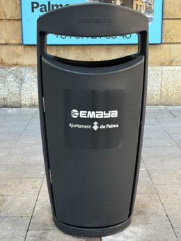 Nuevas papeleras de Blanquerna