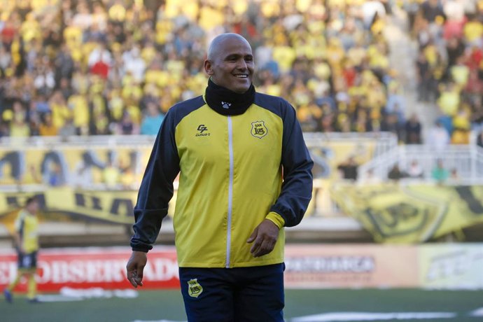 Futbol, San Luis vs Deportes Copiapo. Fecha 29, campeonato ascenso 2025. El jugador de San Luis, Humberto Suazo, durante el partido de primera division B contra Deportes Copiapo realizado en el estadio Lucio Farina de Quillota, Chile. 24/10/2025 Raul