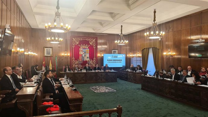 Seisón plenaria de la Diputación de Zamora donde se han aprobado los presupuestos de 2026.