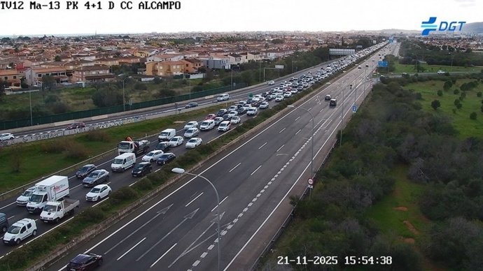 Retenciones en la autpista de Inca.