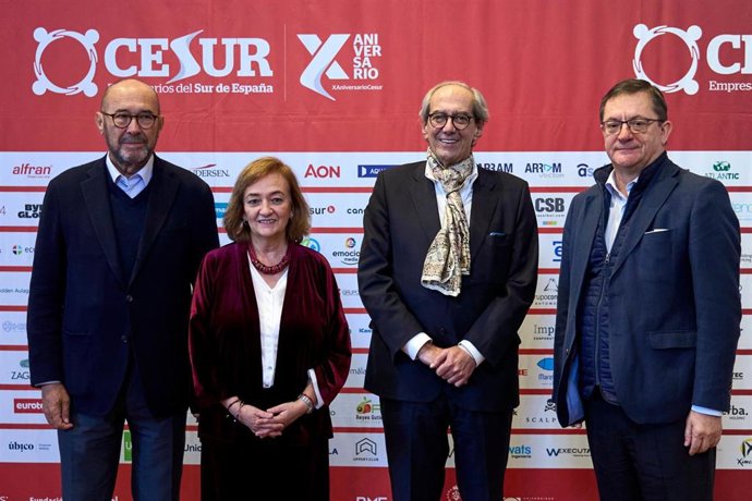 Segunda jornada de trabajo en el 'Foro OEA Cesur: Avanzando en la incertidumbre", organizado por el Observatorio Económico de Andalucía (OEA) y el Círculo de Empresarios del Sur de España (Cesur).