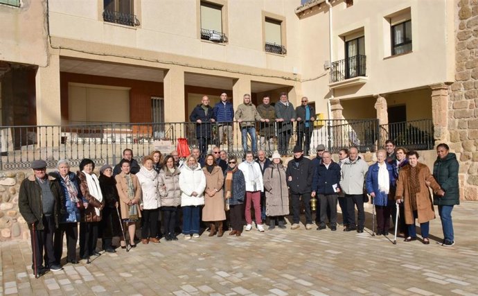 Visita A La Rehabilitada Plaza Mayor De Serón De Nágima (Soria).
