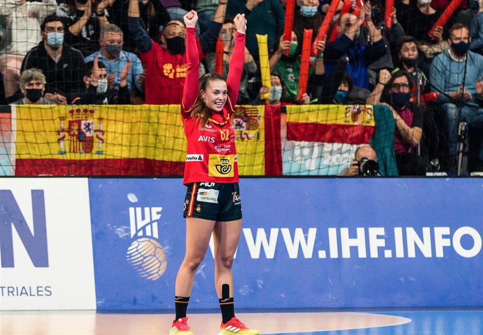 Archivo - Paula Arcos celebra durante un partido de la selección española