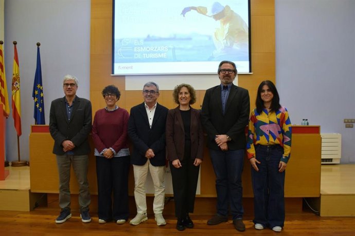 Los participantes en el encuentro.