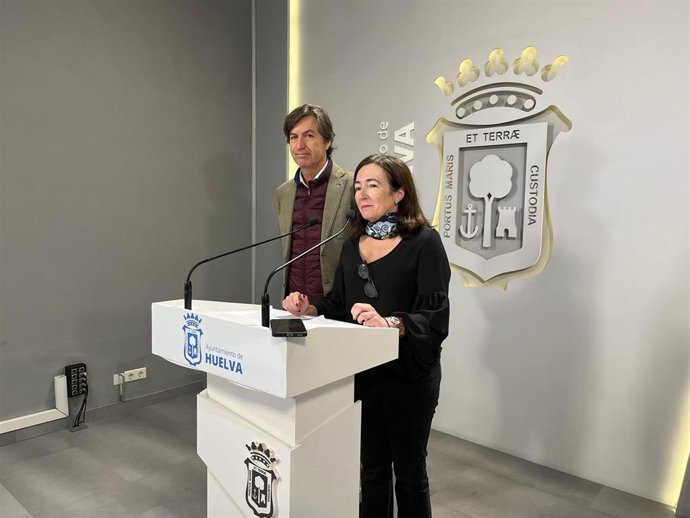 Los concejales de Vox en el Ayuntamiento de Huelva.