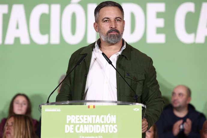 El president de VOX, Santiago Abascal, durant un acte per a presentar als candidats de VOX a les eleccions autonòmiques a Extremadura, en imatge d'arxiu