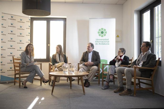 Jornada Huelva Conecta Talento STEM en la sede de La Rábida de la UNIA.