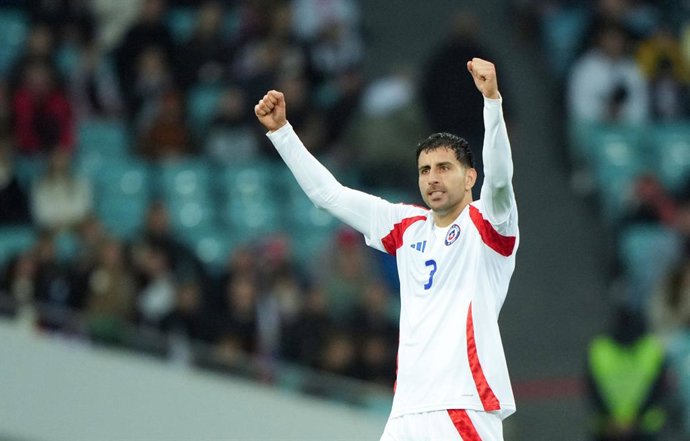 Futbol, Rusia vs Chile Partido amistoso 2025 El jugador de la seleccion chilena Guillermo Maripan, es fotografiado, durante el partido amistoso contra Rusia disputado en el Estadio Olimpico Fisht de Sochi, Rusia. 15/11/2025 Sipa/Photosport  Football,