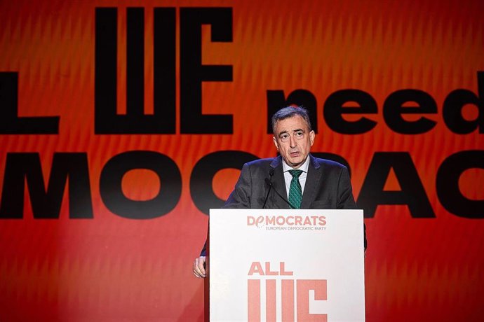 El presidente del EBB del PNV, Aitor Esteban, en el Congreso anual del Partido Demócrata Europeo (PDE) celebrado en Barakaldo (Bizkaia)