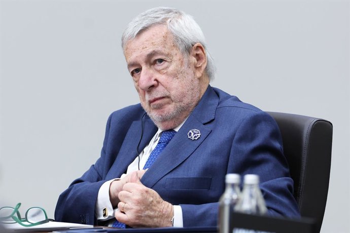 COREIA DO SUL, GYEONGJU - 1º DE NOVEMBRO DE 2025: Alberto van Klaveren, Ministro das Relações Exteriores do Chile, participa da Reunião de Líderes Econômicos da APEC (AELM) como parte da Cúpula da APEC 2025