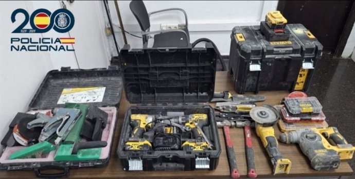 Prisión para dos jóvenes por forzar una furgoneta y robar herramientas valoradas en 3.000 euros en Palma