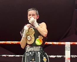 La boxeadora Isabel Rivero hace historia en Valladolid y se proclama campeona del mundo del peso átomo