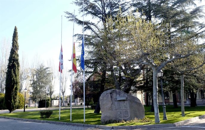 Castilla y León declara dos días de luto por los fallecidos en el accidente minero de Cangas del Narcea (Asturias)