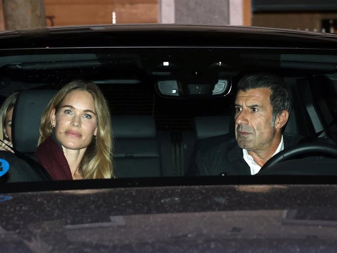 Archivo - Luis Figo y Helen Svedin salen de un restaurante donde han celebrado el cumpleaños de ella en familia