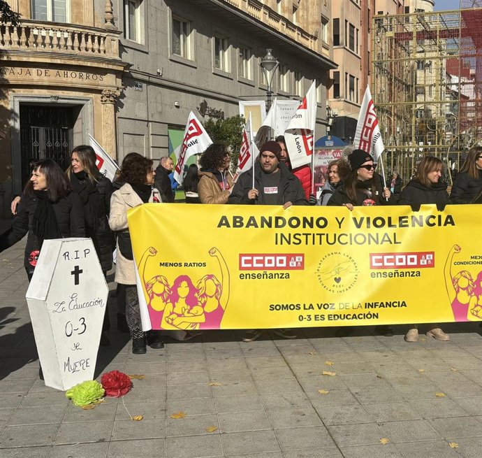 Concentración en Valladolid por la dignificación de las educadoras infantiles