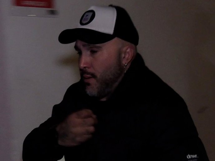 Kiko Rivera a su llegada a una discoteca en Sevilla.