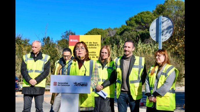 Paneque en el lugar de las obras